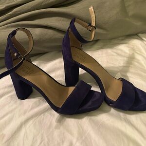 Naturalizer block heel - blue .Like new